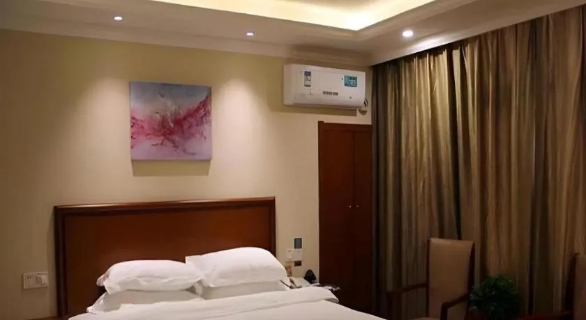 Bed in GreenTree Inn Jiangxi Nanchang XianGYAng Road Lianxi Road Business Hotel