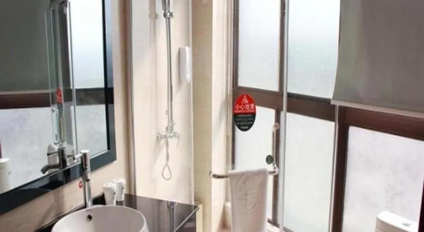 GreenTree Inn Jiangxi Nanchang XianGYAng Road Lianxi Road Business Hotel