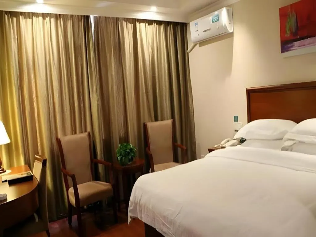 Bed in GreenTree Inn Jiangxi Nanchang XianGYAng Road Lianxi Road Business Hotel
