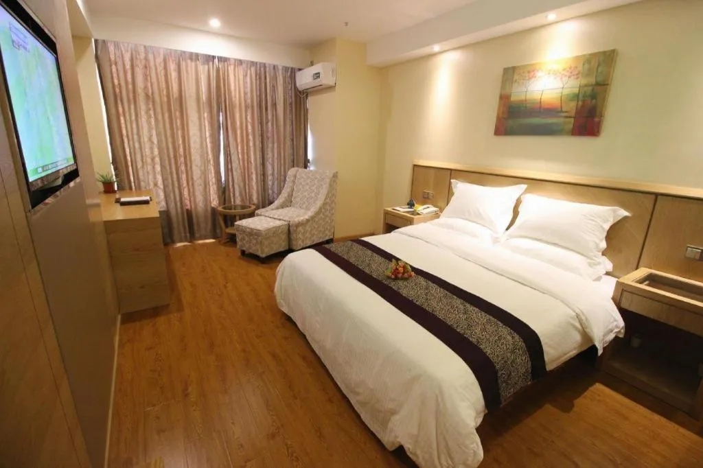 Bed in GreenTree Inn Jiangsu Wuxi Huishan High-Speed Rail Qianzhou Chongwen Road Business Hotel