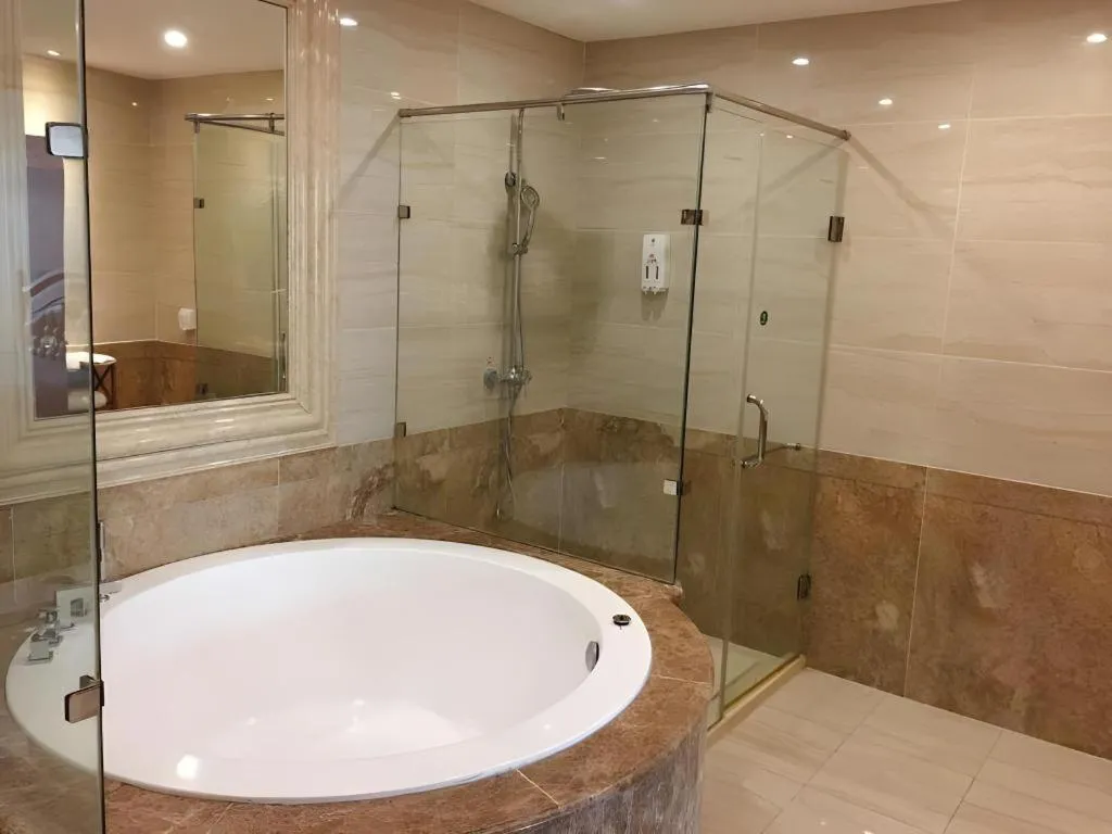 GreenTree Inn Jiangsu Wuxi Huishan High-Speed Rail Qianzhou Chongwen Road Business Hotel