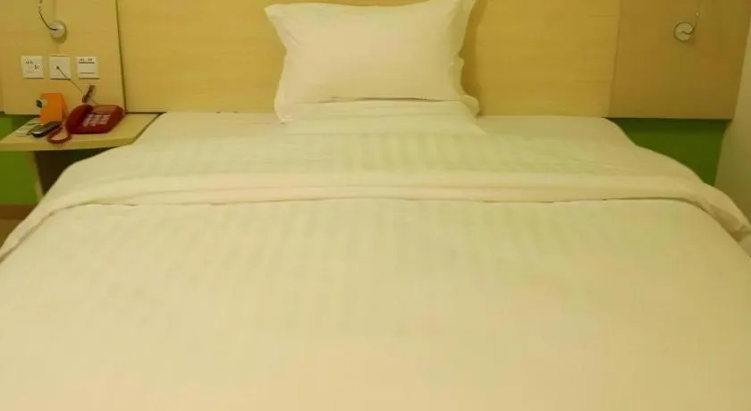 Bed in 7 Days Inn Chengdu Sichuan University South Railway Station