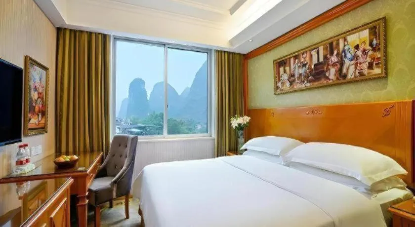 Bed in Vienna Hotel Guangxi Yangshuo Impression