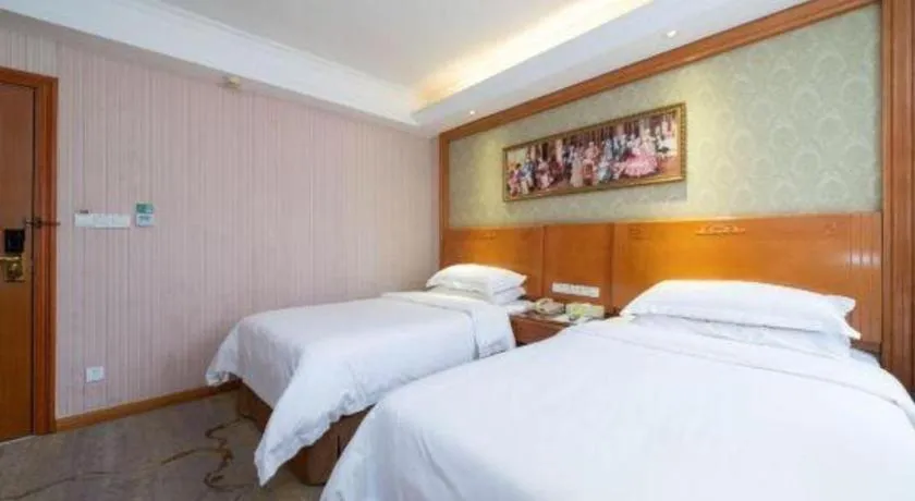 Bed in Vienna Hotel Guangxi Yangshuo Impression