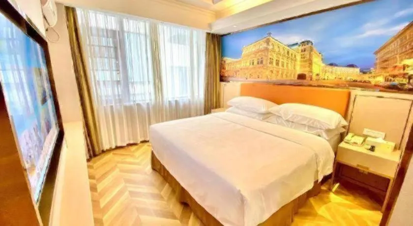 Bed in Vienna Hotel Guangxi Yangshuo Impression