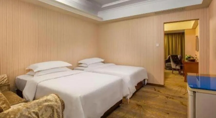 Bed in Vienna Hotel Guangxi Yangshuo Impression