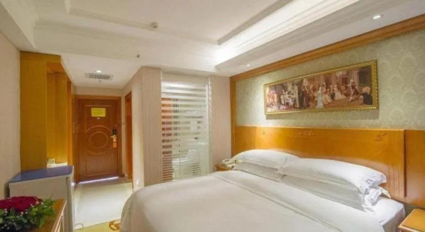 Bed in Vienna Hotel Guangxi Yangshuo Impression