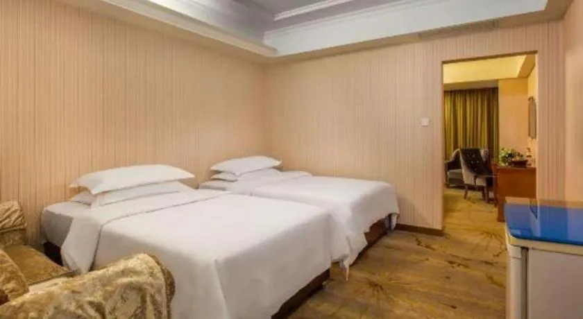 Bed in Vienna Hotel Guangxi Yangshuo Impression