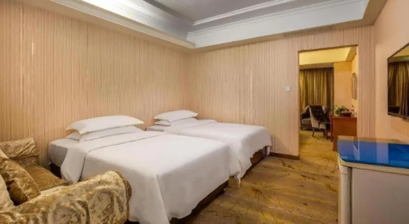 Bed in Vienna Hotel Guangxi Yangshuo Impression