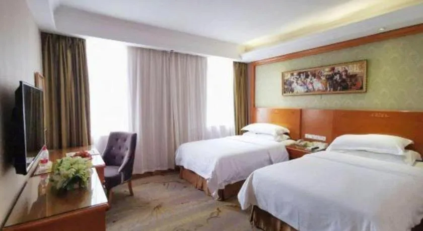 Bed in Vienna Hotel Guangxi Yangshuo Impression