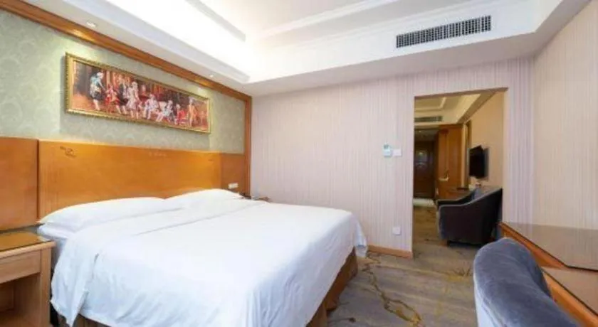 Bed in Vienna Hotel Guangxi Yangshuo Impression