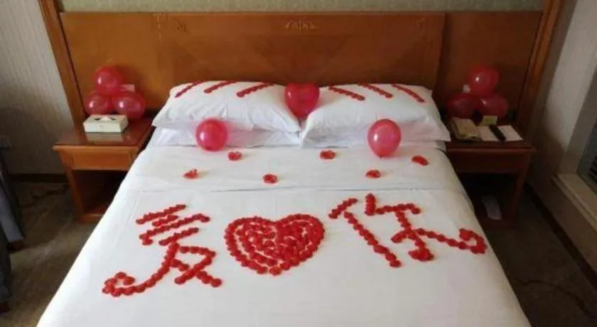 Bed in Vienna Hotel Guangxi Yangshuo Impression