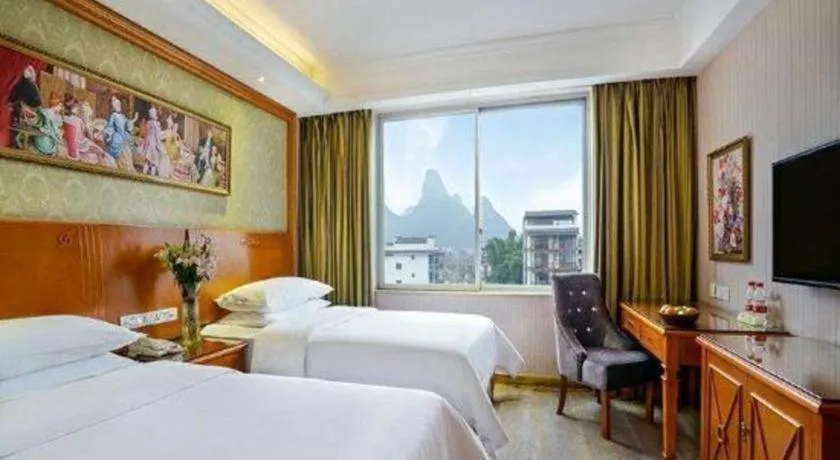 Bed in Vienna Hotel Guangxi Yangshuo Impression