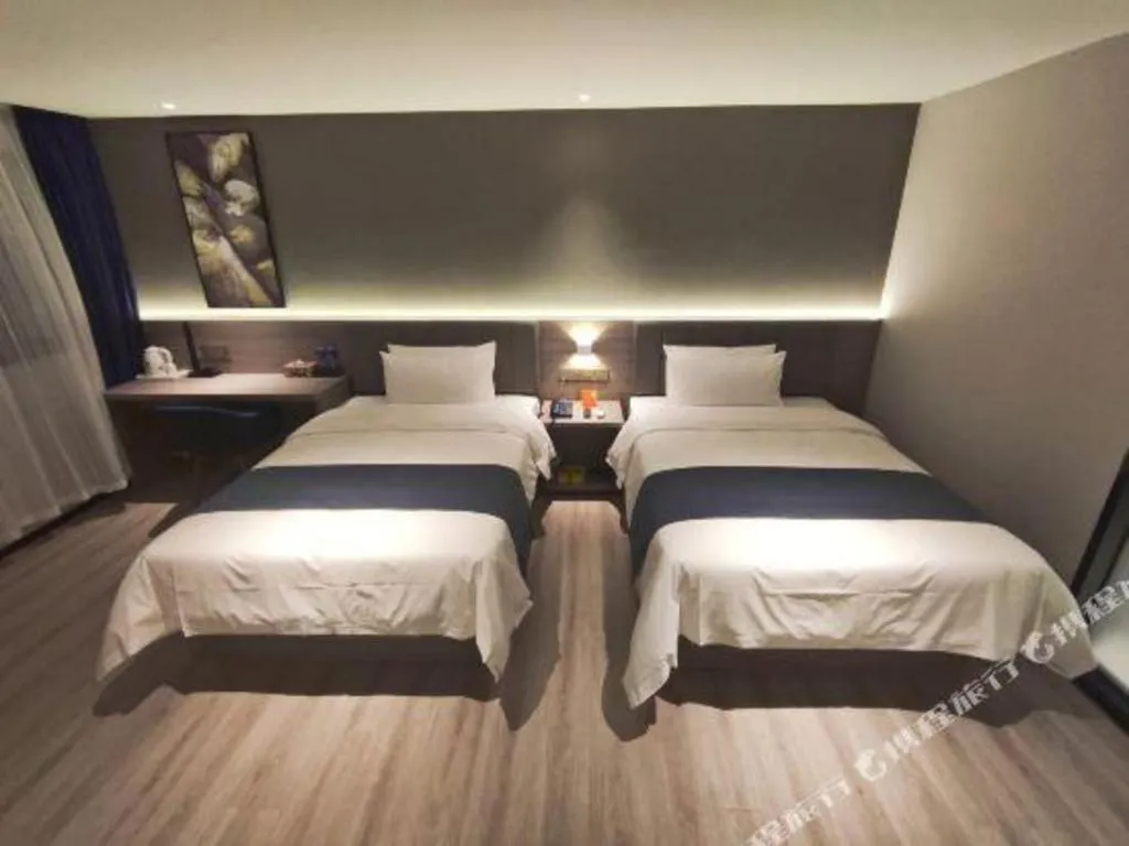 Bed in 7 Days Premium Jiangmen Wuyi Avenue Gangkou Road