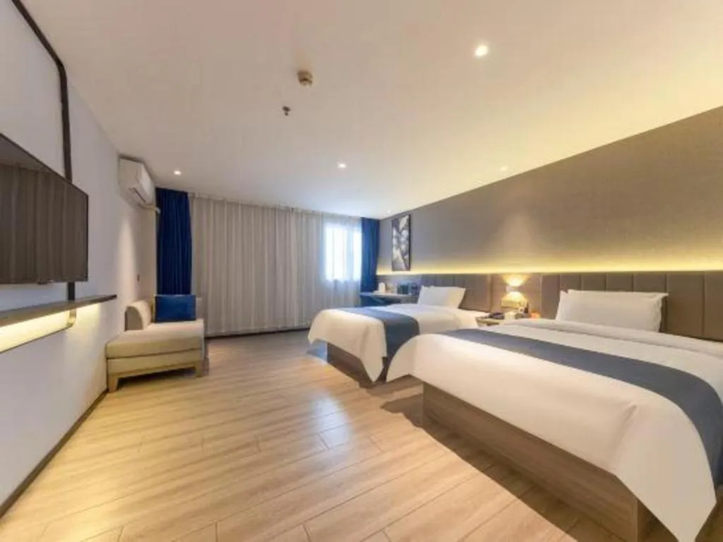 Bed in 7 Days Premium Jiangmen Wuyi Avenue Gangkou Road