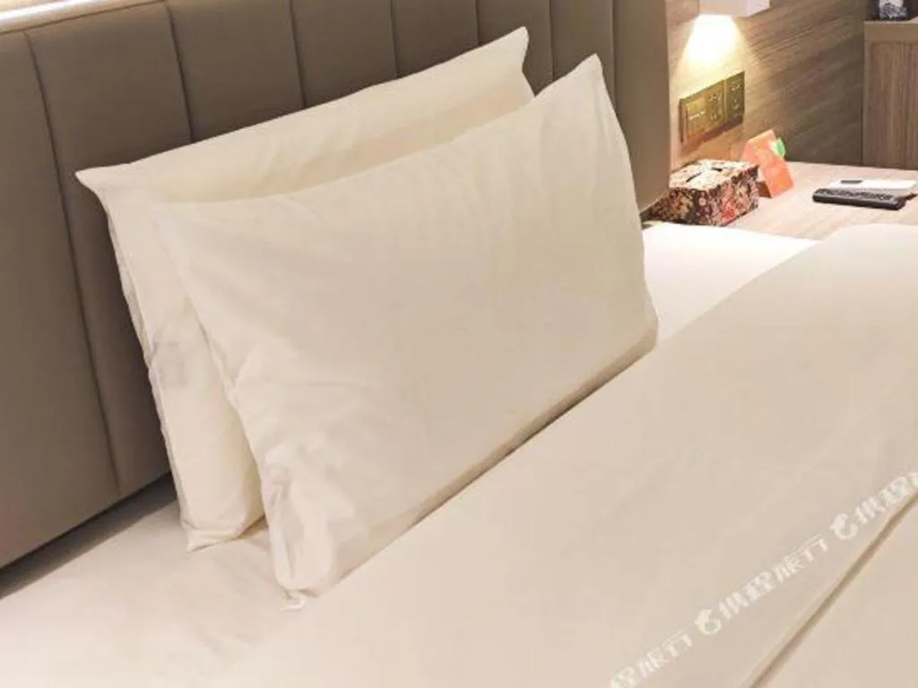 Bed in 7 Days Premium Jiangmen Wuyi Avenue Gangkou Road