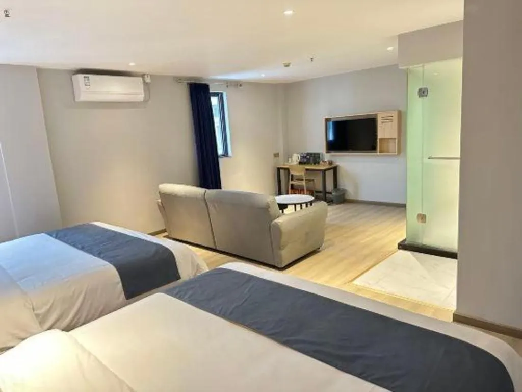 Bed in 7 Days Premium Jiangmen Wuyi Avenue Gangkou Road