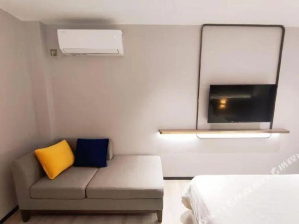 Bed in 7 Days Premium Jiangmen Wuyi Avenue Gangkou Road