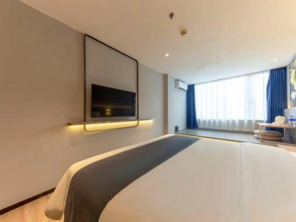 Bed in 7 Days Premium Jiangmen Wuyi Avenue Gangkou Road