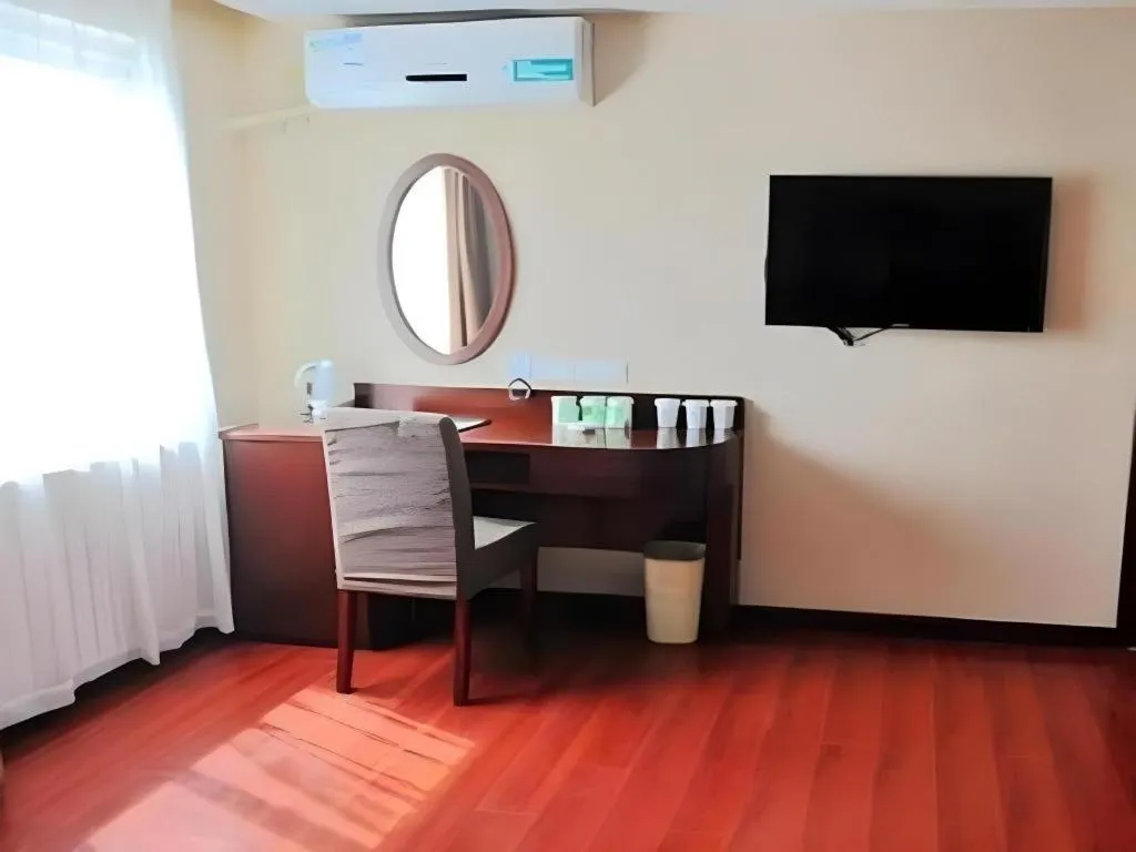 GreenTree Inn Qingdao Licang Shuyan Road Daweng Square Express Hotel