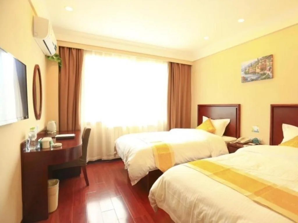 Bed in GreenTree Inn Qingdao Licang Shuyan Road Daweng Square Express Hotel