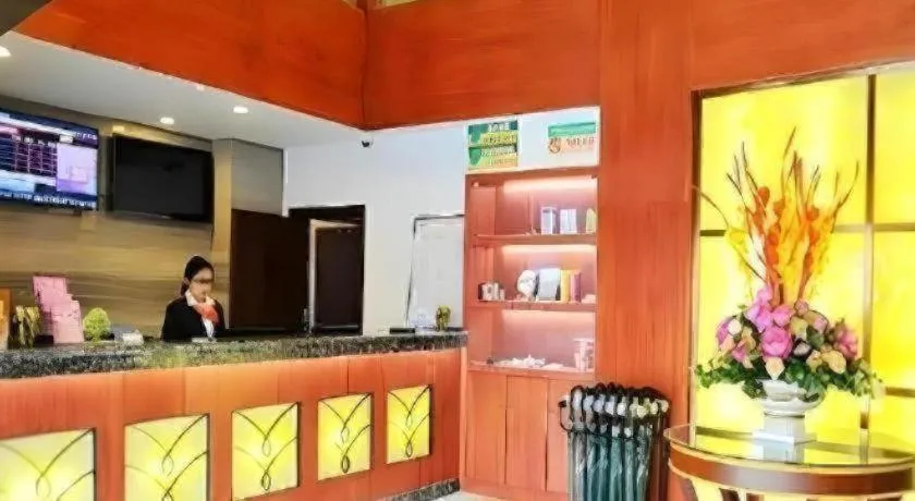 GreenTree Inn Qingdao Licang Shuyan Road Daweng Square Express Hotel