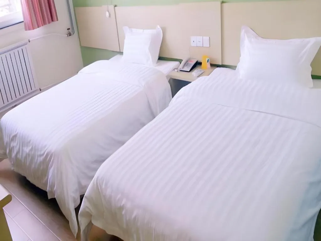 Bed in 7 Days Inn Guiyang Gaicha Avenue Guizhou Institute of Technology