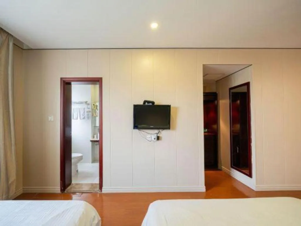 Bed in GreenTree Alliance Shanghai Railway Station QiuJiang Road Hotel