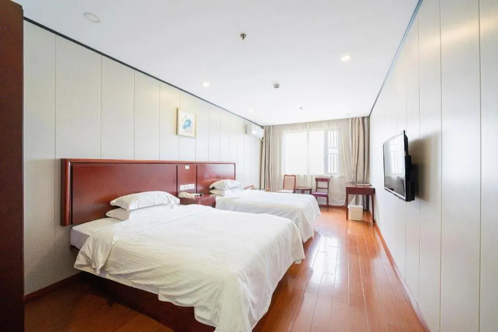 Bed in GreenTree Alliance Shanghai Railway Station QiuJiang Road Hotel