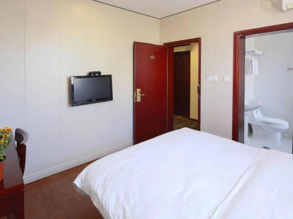 Bed in GreenTree Alliance Shanghai Railway Station QiuJiang Road Hotel