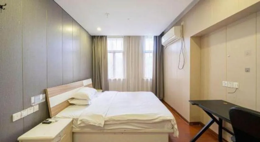 Bed in GreenTree Alliance Shanghai Railway Station QiuJiang Road Hotel