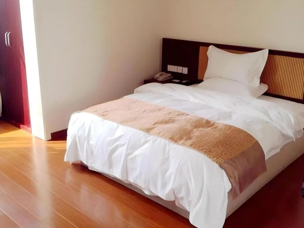 Bed in GreenTree Alliance Shanghai Railway Station QiuJiang Road Hotel