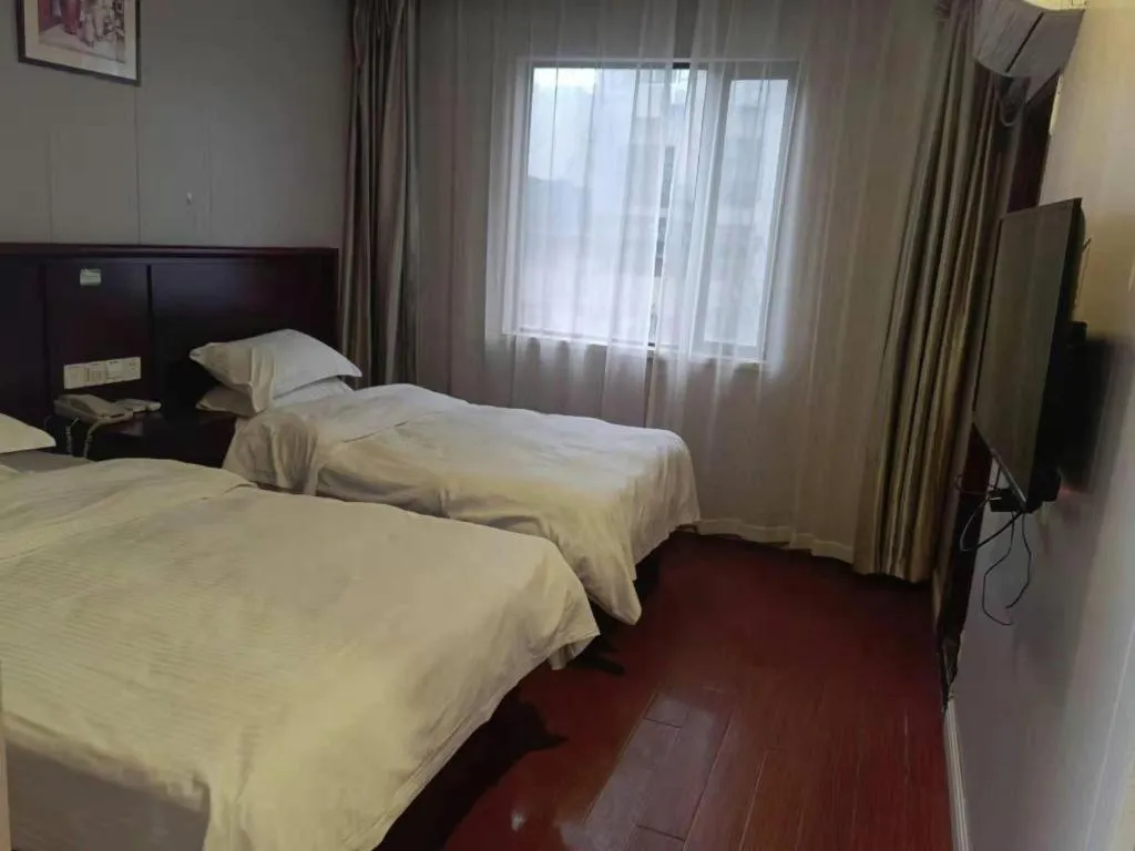 Bed in GreenTree Alliance Shanghai Railway Station QiuJiang Road Hotel