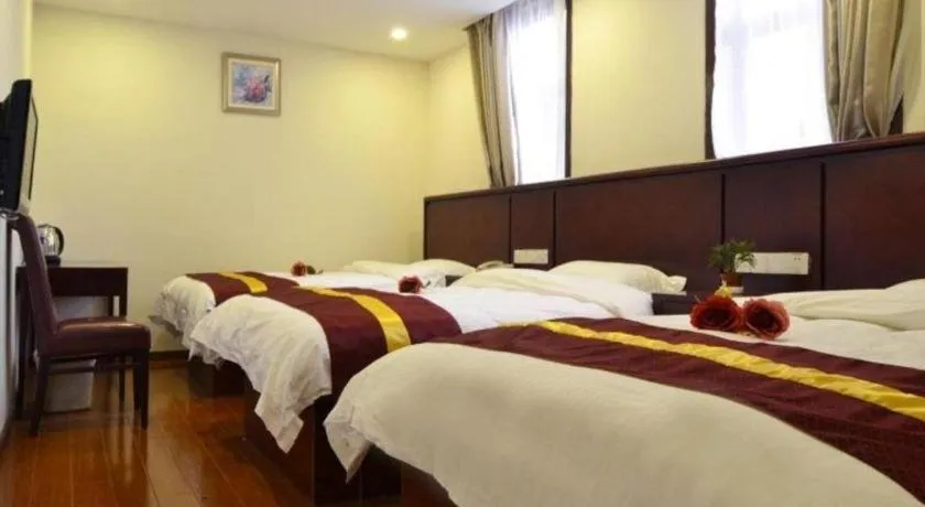 Bed in GreenTree Alliance Shanghai Railway Station QiuJiang Road Hotel