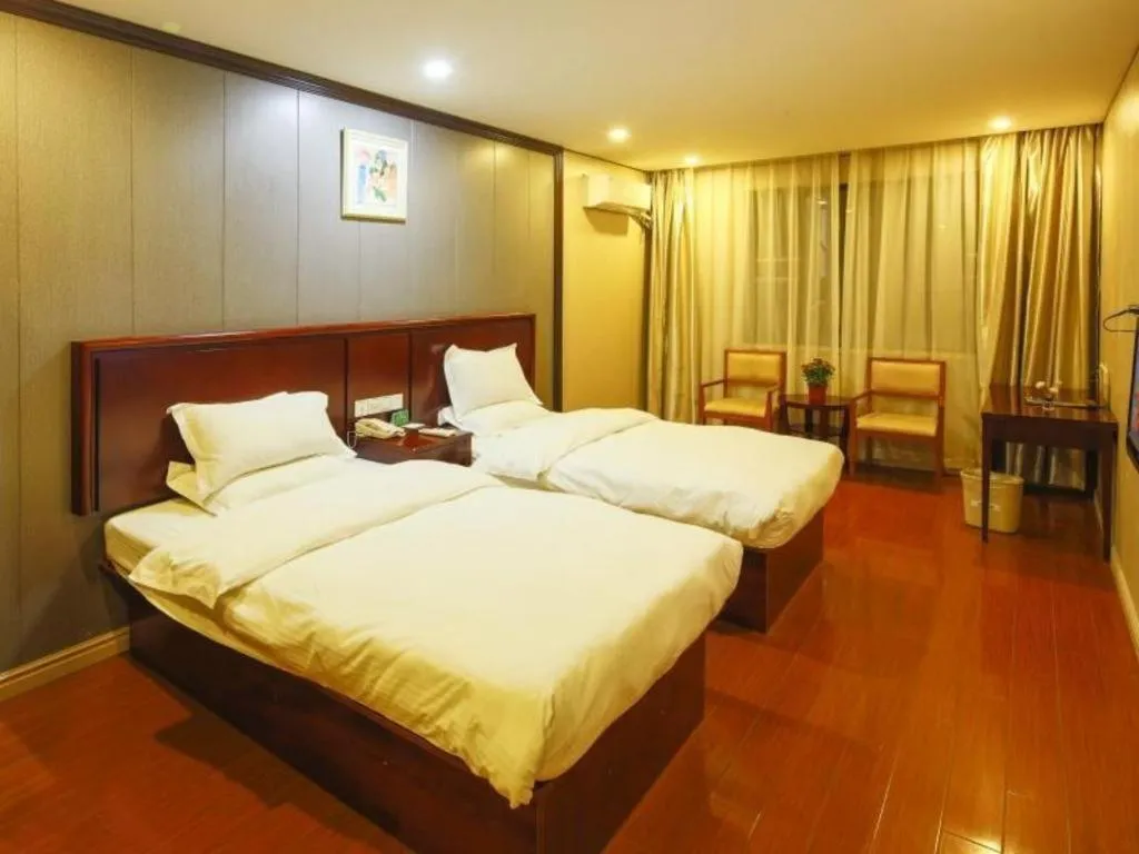 Bed in GreenTree Alliance Shanghai Railway Station QiuJiang Road Hotel