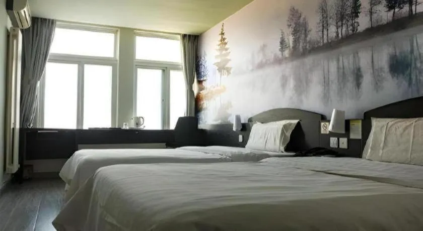 Bed in 7 Days Inn Qingdao Liaoyang West Road Xinye Plaza Metro Station