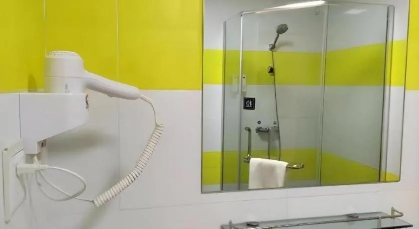 7 Days Inn Qingdao Liaoyang West Road Xinye Plaza Metro Station