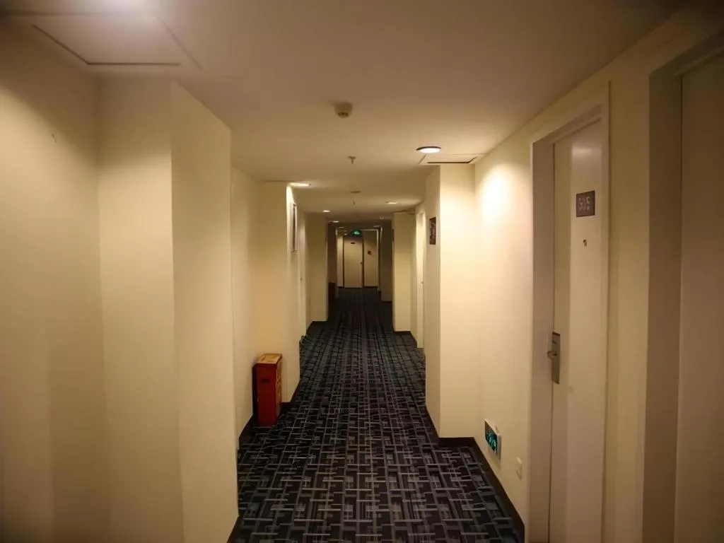 7 Days Inn Qingdao Liaoyang West Road Xinye Plaza Metro Station