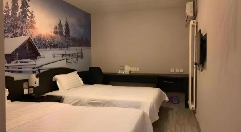 Bed in 7 Days Inn Qingdao Liaoyang West Road Xinye Plaza Metro Station