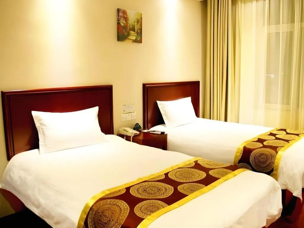 Bed in GreenTree Inn Heze Mudan Road Bus Terminal Station Express Hotel