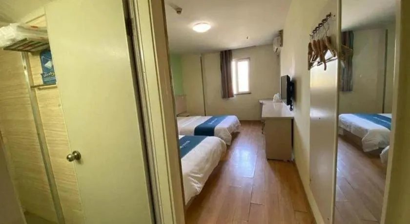 Bed in 7 Days Inn Xi'an North Economic Development Zone 4th Fengcheng Road