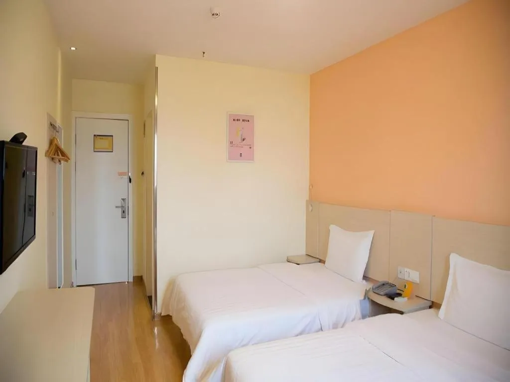 Bed in 7 Days Inn Xi'an North Economic Development Zone 4th Fengcheng Road