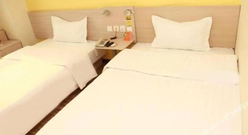Bed in 7 Days Inn Tianjin Binhai New District Yujiabao Metro Station