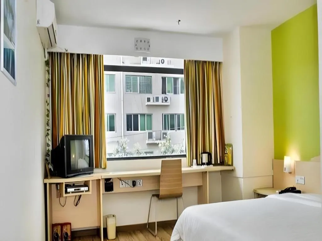 Bed in 7 Days Inn Luoyang Railway Station Wangcheng Avenue