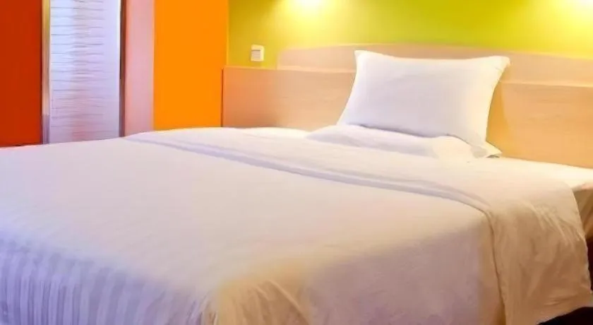 Bed in 7 Days Inn Luoyang Railway Station Wangcheng Avenue