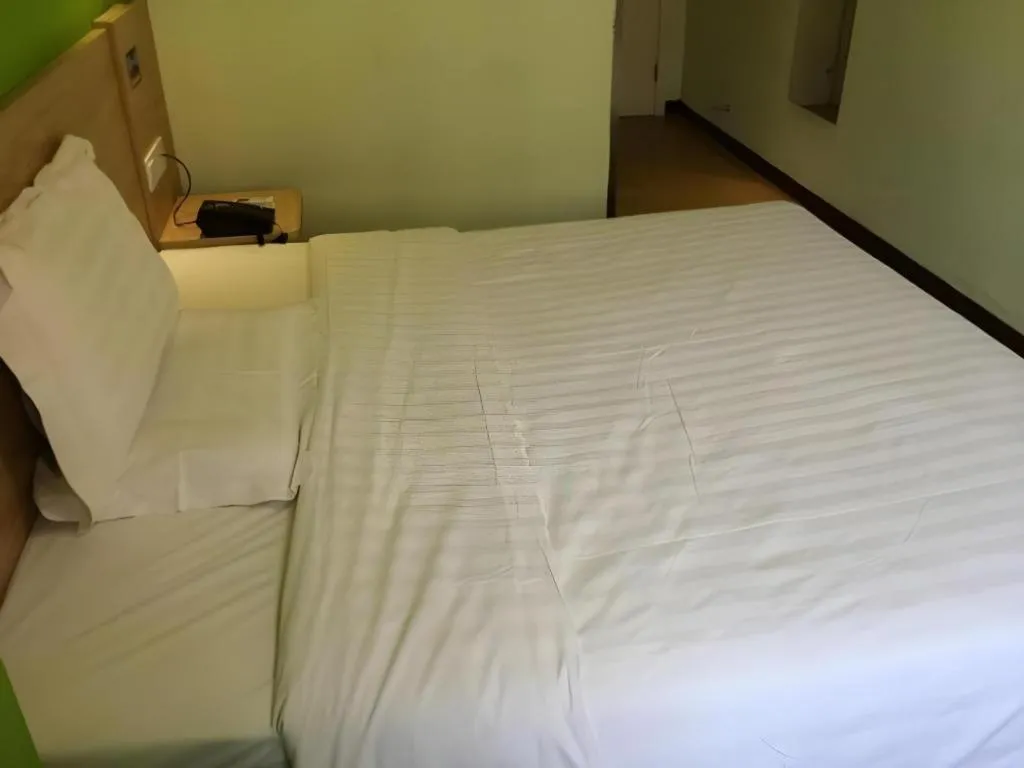 Bed in 7 Days Inn Bijie Jinsha Hebin Road