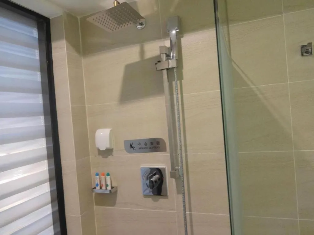 LAVANDE Hotel Dalian Huanan Square North Railway Station