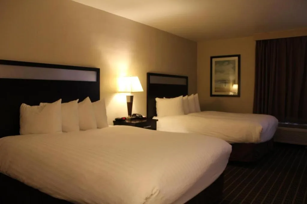 Bed in Alhambra Hotel