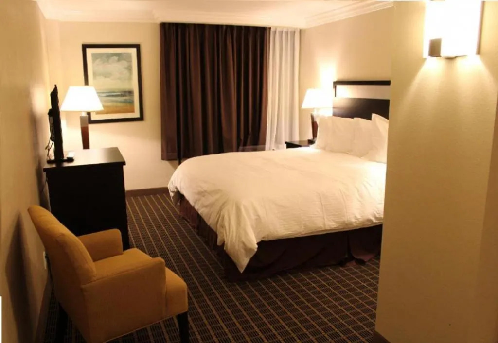 Bed in Alhambra Hotel