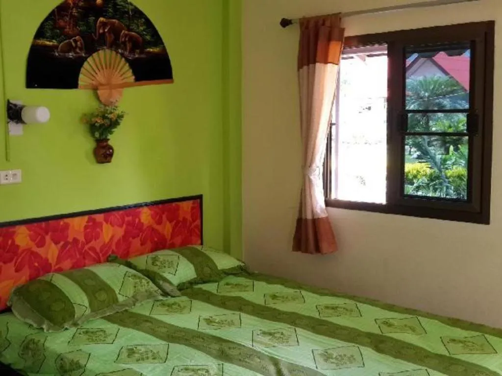 Bed in Ruen View Resort